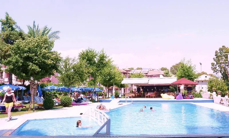 Mendos Garden Exclusive Hotel フェティエ
