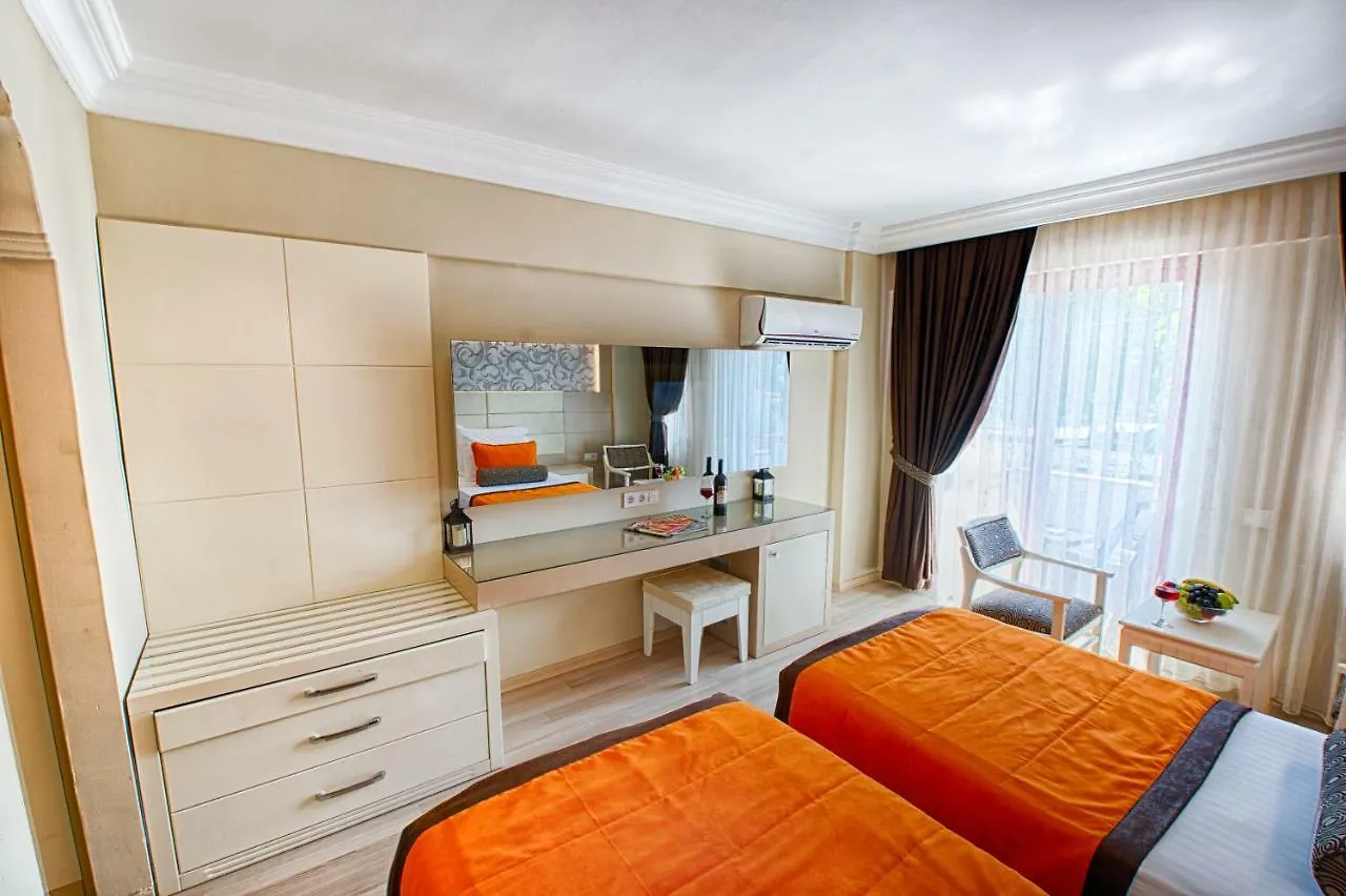 Mendos Garden Exclusive Hotel フェティエ